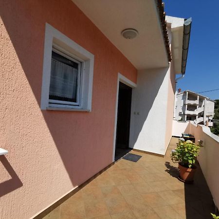 Apartment Martina Banjol Kültér fotó