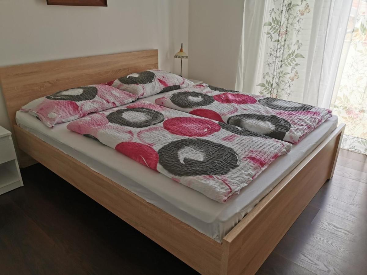 Apartment Martina Banjol Kültér fotó
