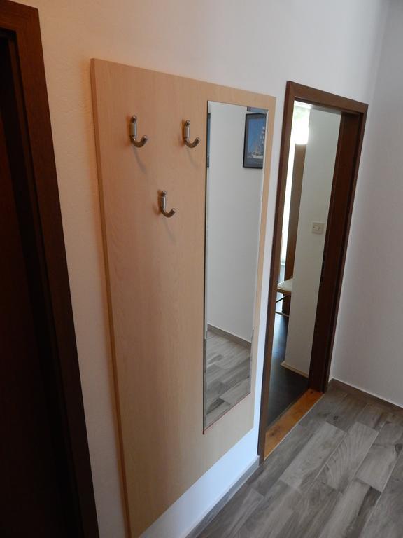 Apartment Martina Banjol Kültér fotó