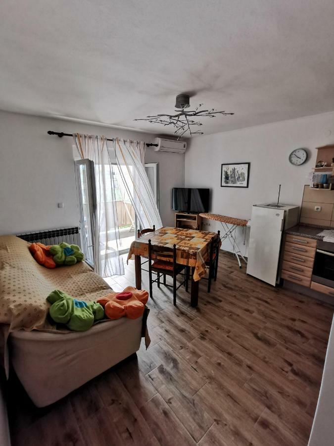Apartment Martina Banjol Kültér fotó